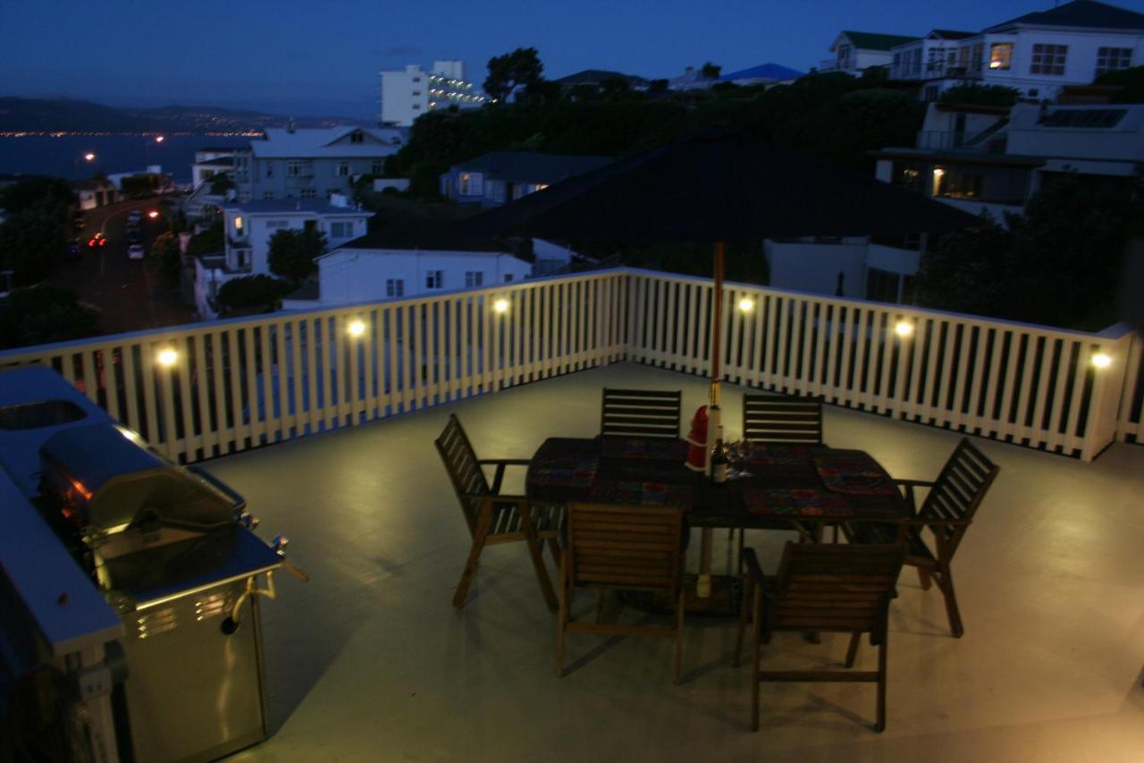 Incredible Views! Luxurious Studio & Outdoor Living Apartment Wellington Exterior photo